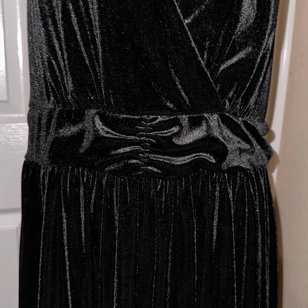Torrid Black Velvet Surplice Crisscross Back Dress- Size 2-2X - Picture 6 of 13